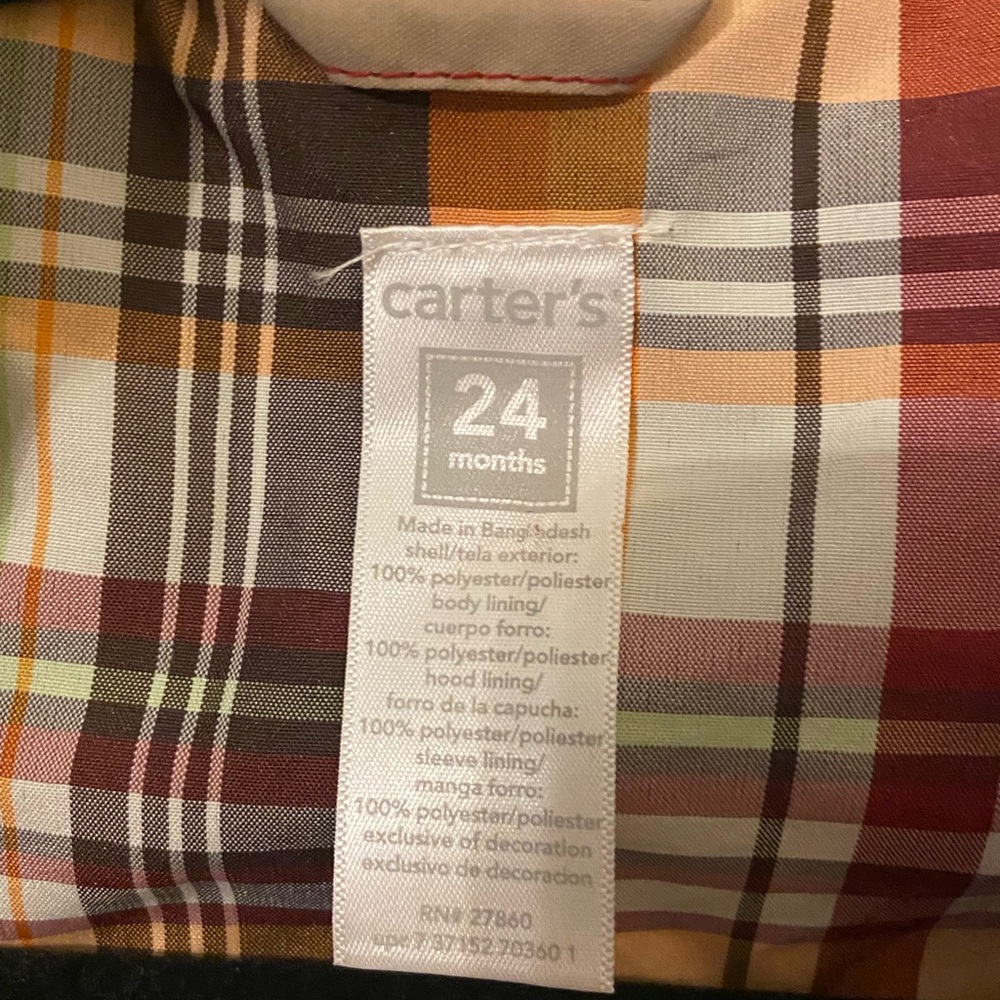 Carter’s boy’s 24 months jacket (zipper needs repaired) - Picture 3 of 6